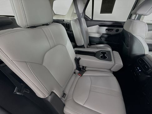 Certified 2025 Honda Pilot EX-L image 35