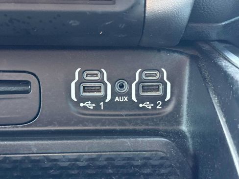 Used 2019 RAM 1500 Big Horn AWD/4WD image 30