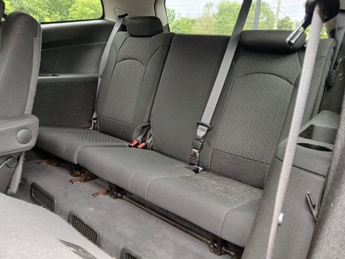 Used 2011 Chevrolet Traverse LT w/ Personal Connectivity Package image 13