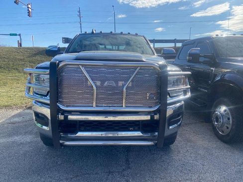 Used 2019 RAM 2500 Limited image 3