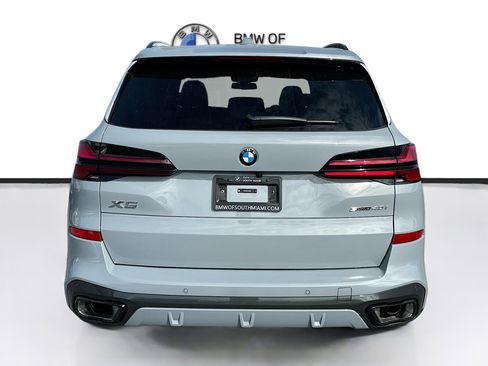 New 2026 BMW X5 sDrive40i w/ M Sport Package image 5