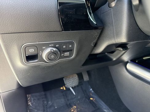 Used 2023 Mercedes-Benz GLA 250 image 38