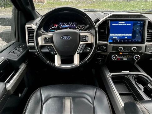 Used 2022 Ford F350 Platinum AWD/4WD image 3