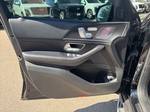 Used 2022 Mercedes-Benz GLS 450 4MATIC image 9