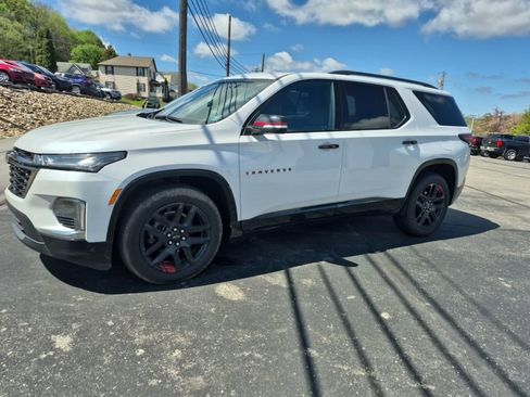 Used 2023 Chevrolet Traverse Premier w/ Redline Edition image 4