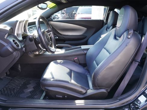 Used 2010 Chevrolet Camaro SS w/ RS Package RWD image 4