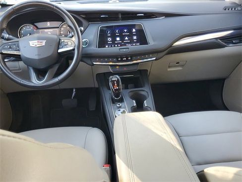 Certified 2023 Cadillac XT4 Luxury image 14