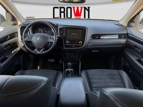 Used 2020 Mitsubishi Outlander SE FWD image 19