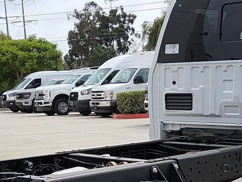 New 2026 Ford F450 XL w/ XL Chrome Package RWD image 15