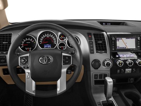 Used 2017 Toyota Sequoia Platinum AWD/4WD image 2