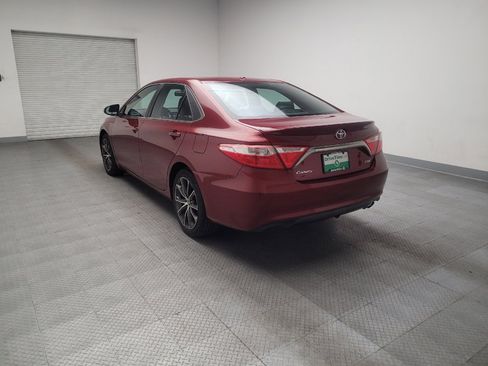 Used 2016 Toyota Camry XSE w/ Moonroof Package FWD image 5