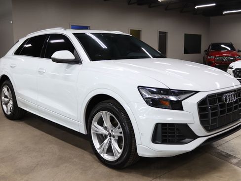 Used 2023 Audi Q8 Premium w/ Convenience Package image 6