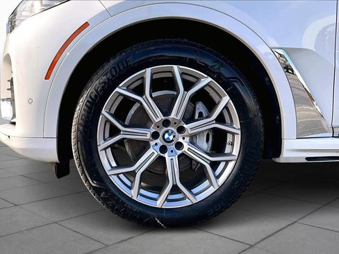 Used 2020 BMW X7 xDrive40i w/ Premium Package image 10