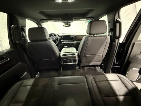 Used 2025 Chevrolet Silverado 1500 High Country w/ High Country Premium Package image 28
