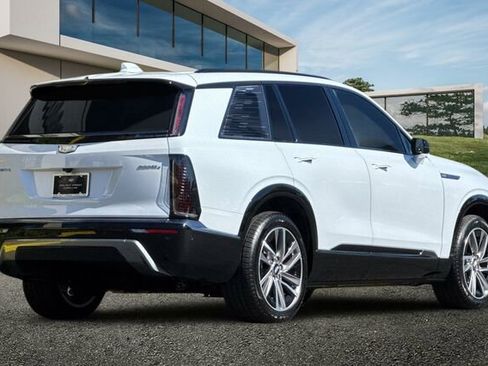 New 2026 Cadillac Vistiq Sport image 4