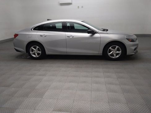 Used 2018 Chevrolet Malibu LS FWD image 11