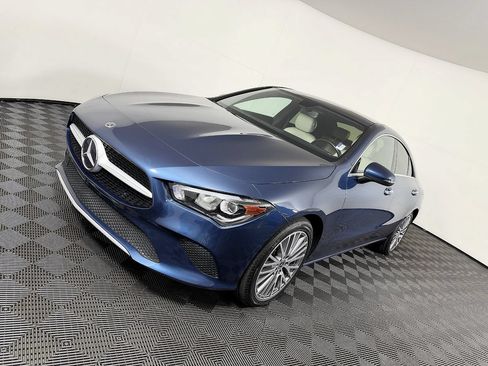 Used 2021 Mercedes-Benz CLA 250 4MATIC w/ Premium Package image 19