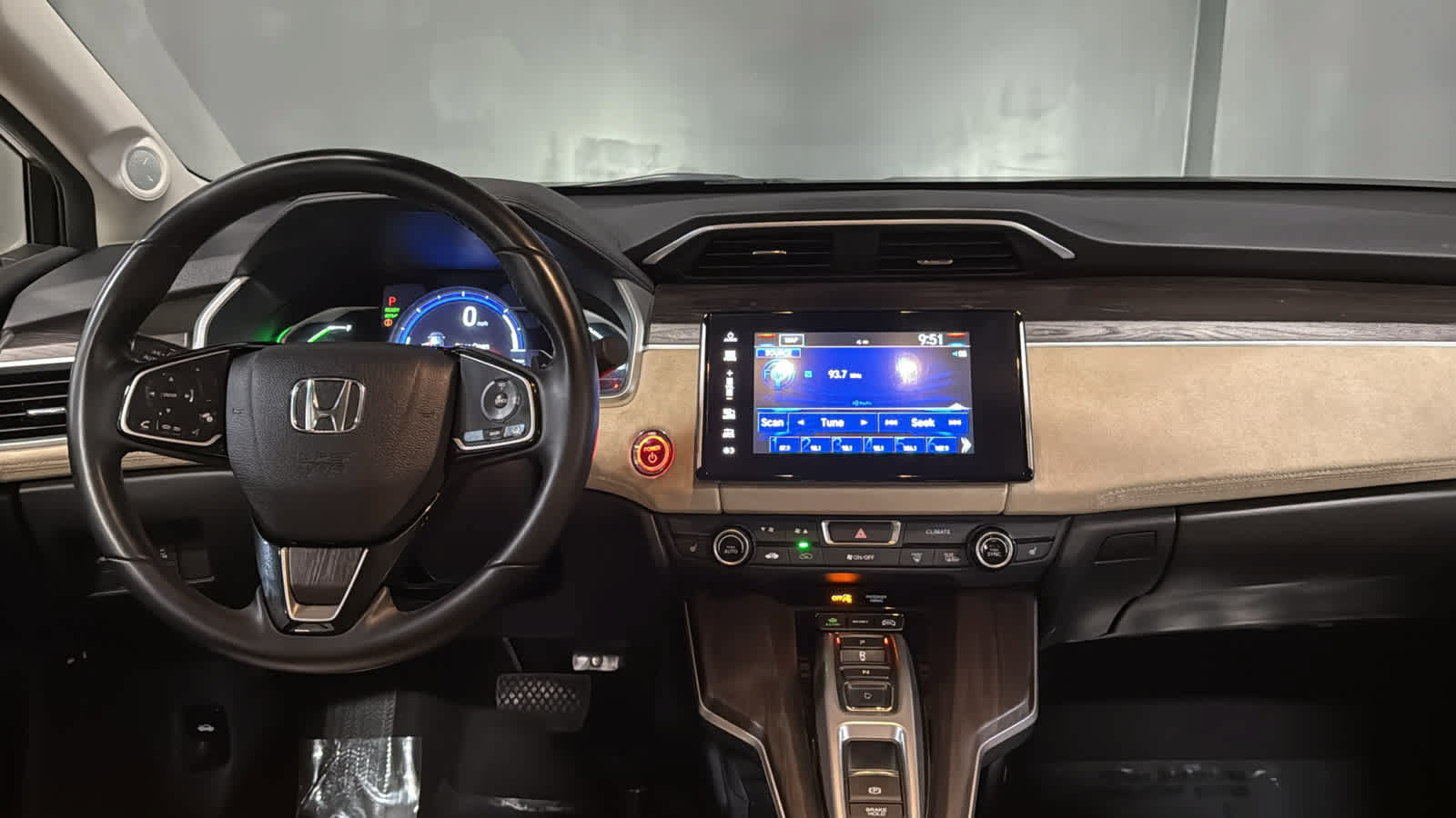 Used 2018 Honda Clarity Touring image 24
