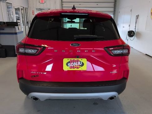 Certified 2024 Ford Escape Active AWD/4WD image 4