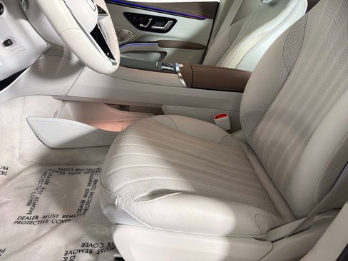 Used 2023 Mercedes-Benz EQS 580 4MATIC Sedan image 41