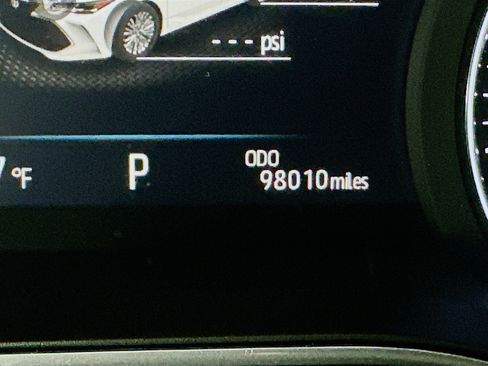 Used 2019 Toyota Avalon XLE w/ Moonroof Package image 18