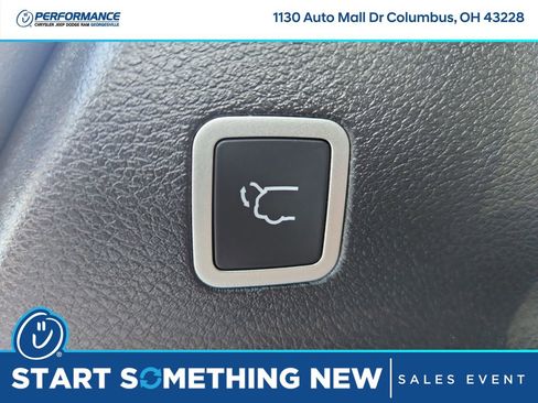 New 2026 Chrysler Pacifica Select image 12