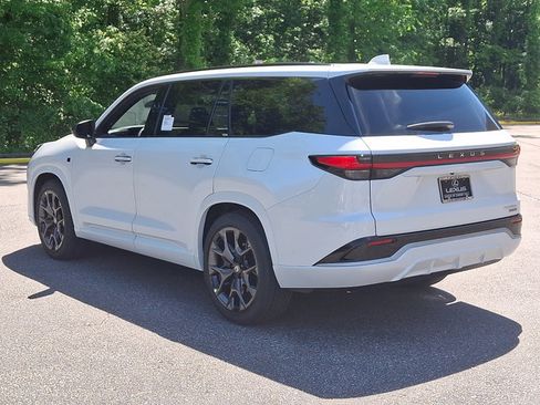 New 2026 Lexus TX 500h AWD image 3