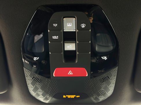 Used 2024 Kia EV9 GT-Line image 38