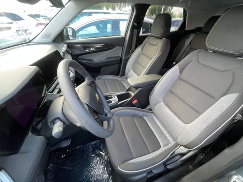 Used 2025 Chevrolet TrailBlazer LT image 36