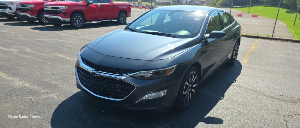 Used 2021 Chevrolet Malibu RS FWD image 2