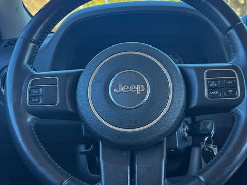 Used 2017 Jeep Patriot Latitude image 18