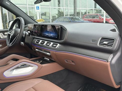 Used 2024 Mercedes-Benz GLE 350 4MATIC image 19