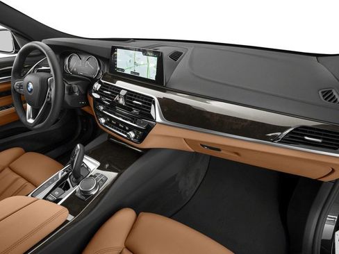 Used 2018 BMW 640i Gran Turismo xDrive AWD/4WD image 16