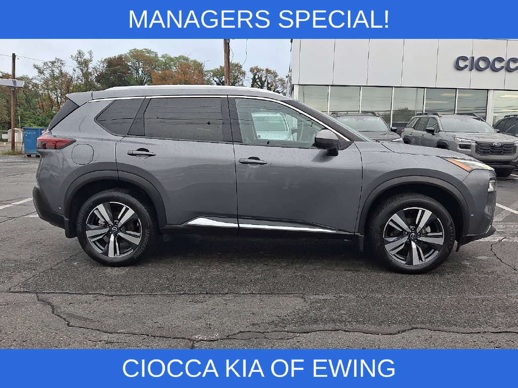 Used 2023 Nissan Rogue SL w/ SL Premium Package AWD/4WD image 12