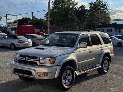 Used 2001 Toyota 4Runner SR5 AWD/4WD image 13