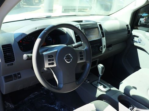 Used 2021 Nissan Frontier S image 38