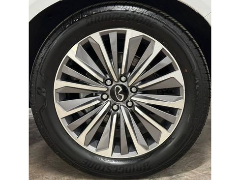 Used 2025 INFINITI QX80 Luxe image 10