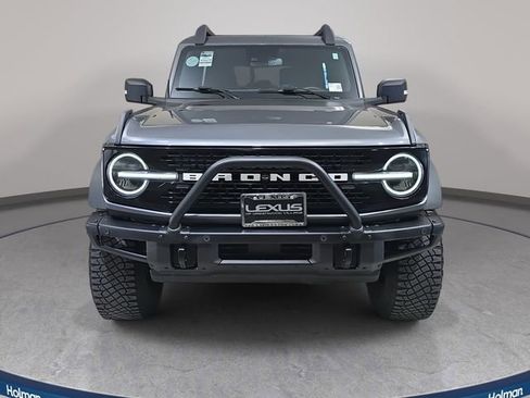 Used 2023 Ford Bronco Wildtrak image 3