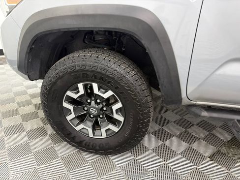 Used 2021 Toyota Tacoma TRD Off-Road AWD/4WD image 12