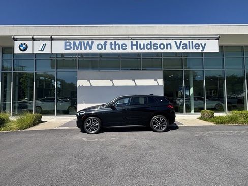 Used 2023 BMW X2 xDrive28i w/ M Sport Package image 1