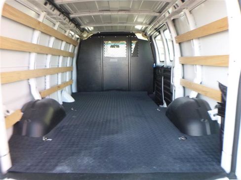 Used 2024 GMC Savana 2500 w/ Driver Convenience Package image 20