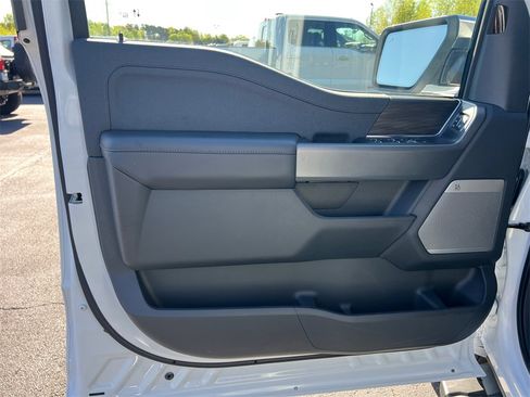 New 2025 Ford F150 Lariat w/ Equipment Group 501A Mid image 17