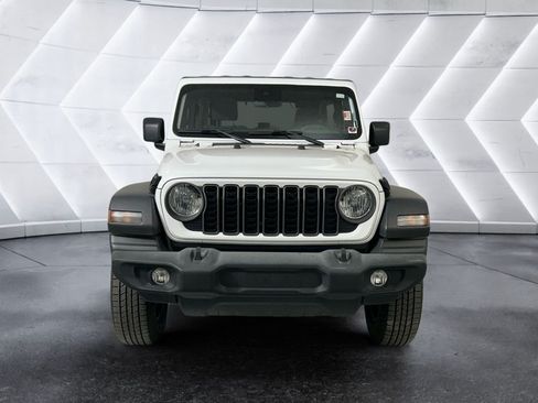 Used 2024 Jeep Wrangler Unlimited Sport AWD/4WD image 2