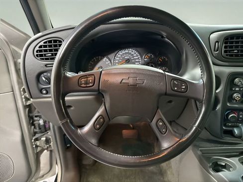 Used 2002 Chevrolet TrailBlazer LTZ image 15