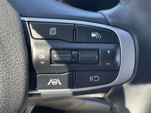 Used 2023 Kia Sportage EX image 32