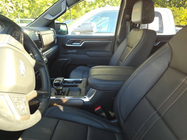 Used 2026 Chevrolet Silverado 1500 High Country w/ Technology Package AWD/4WD image 16