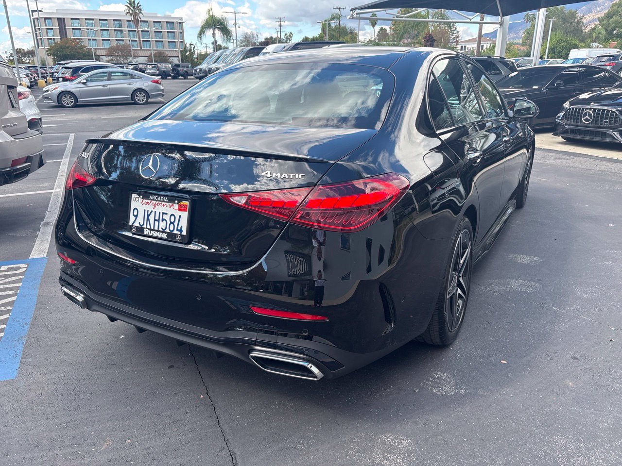 Used 2023 Mercedes-Benz C 300 4MATIC Sedan image 5