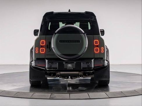 Used 2026 Land Rover Defender 90 V8 AWD/4WD image 4