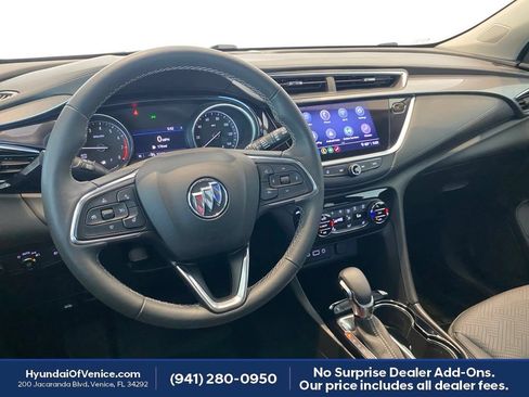 Used 2022 Buick Encore GX Essence w/ Experience Buick Package FWD image 11