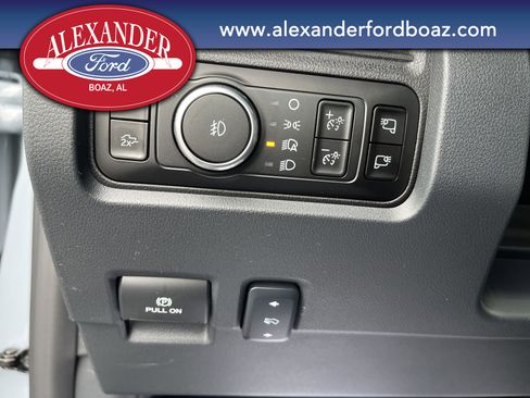 New 2026 Ford F350 Lariat w/ Black Appearance Package image 28